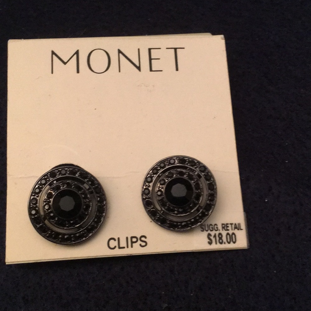Clip earrings
